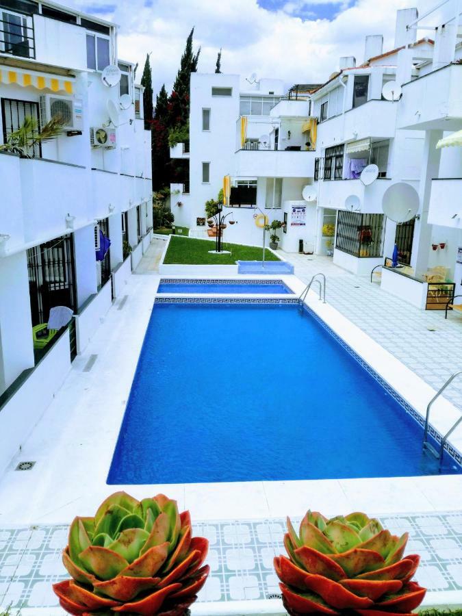 Apartamento Oasis Torremolinos Bagian luar foto