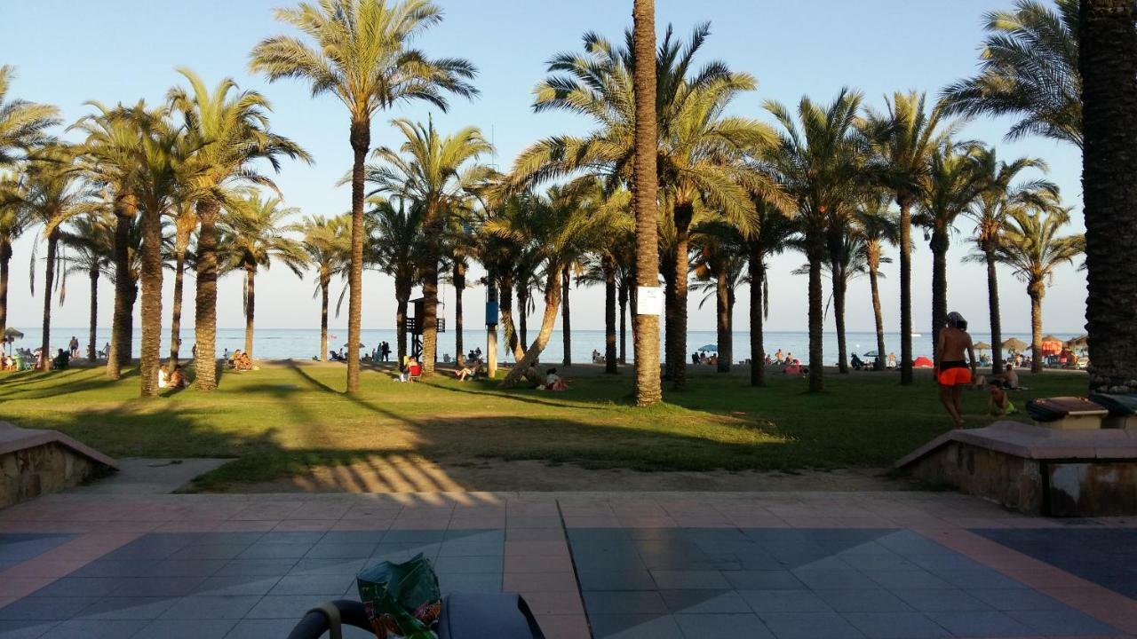 Apartamento Oasis Torremolinos Bagian luar foto